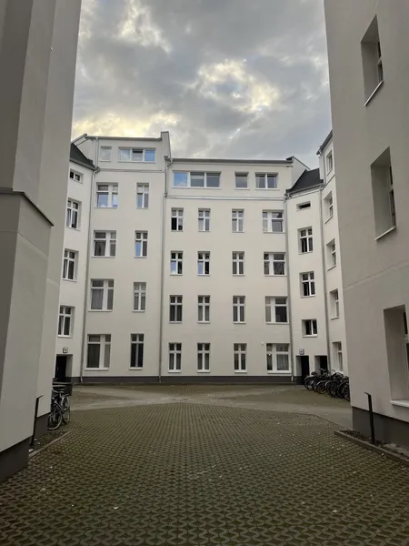 Über den Dächern Neuköllns 2-Zimmer-Wohnung mit 103 m² im Loft Stil — photo 1